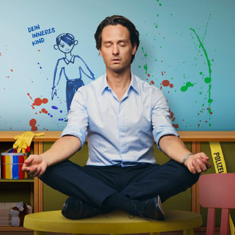 Erleben Sie die neue 2. Staffel von "Achtsam Morden"